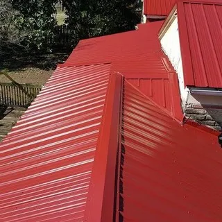 Roofs R Us Construction logo
