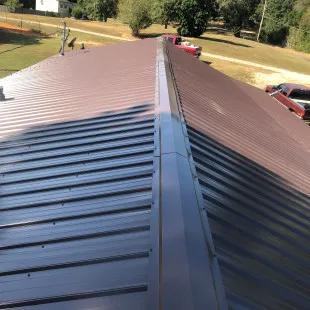 S&E Roofing and Remodeling logo