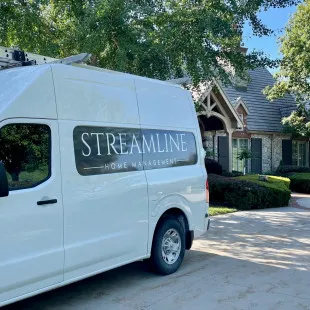 Streamline Home Management logo