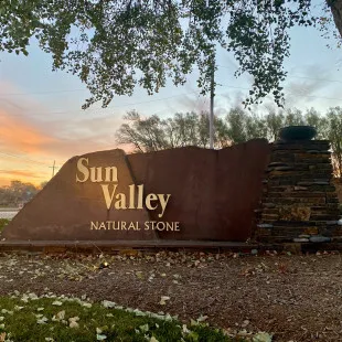Sun Valley Landscaping logo