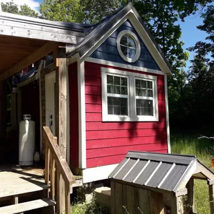 Tiny Quality Homes logo