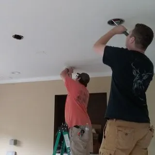 Tracy's Handyman & Electrical Services,LLC. logo