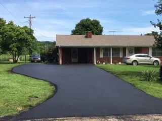 Tucker's Paving logo