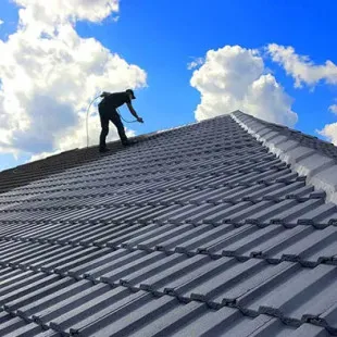 US Roofing Expert Maine logo