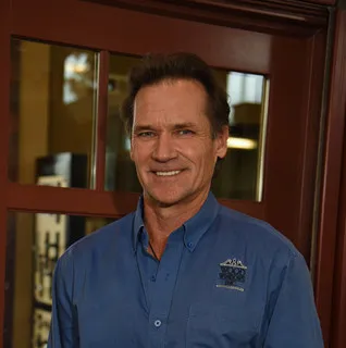 Wood Windows, Inc. logo