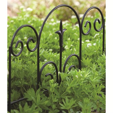 Panacea 16"x18" Black Garden Edge With Finial