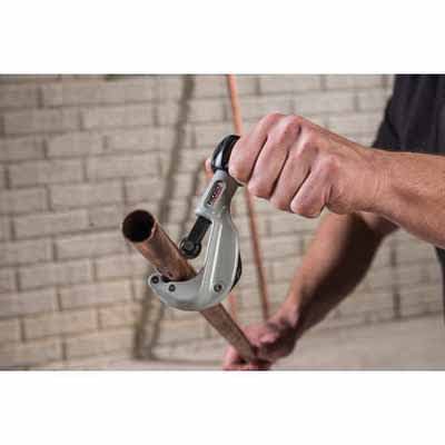 1/8 - 1-1/8" Manual, Constant Swing For Cutting Copper Brass and Aluminum Tubing and Thin-Wall Conduit Tubing Cutter | RIG31622