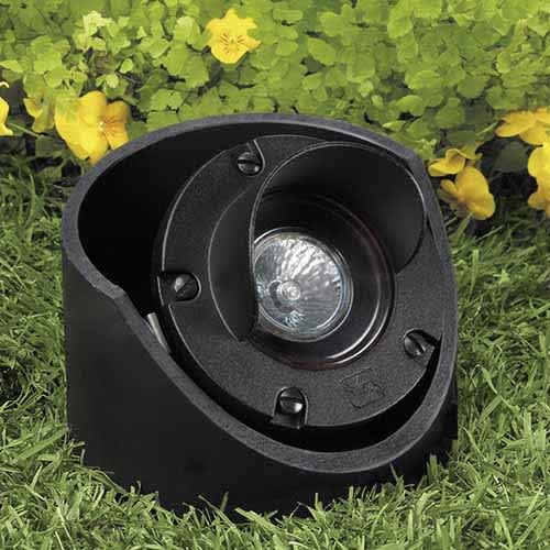 20 W Ceramic MR-16 Halogen Standard Black Die-Cast Copper-Free Aluminum Landscape Series 5250 Model In-Ground with Shield Well Light | VISGW5250B