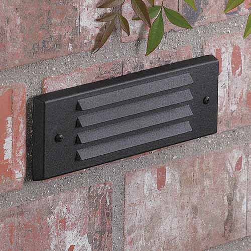 5 W T3 2700K LED Standard Black Die-Cast Copper-Free Aluminum Landscape 4246 Series Step Light | VISSL4246BLC5ND