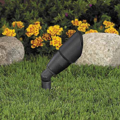 4.5 W Ceramic MR-16 LED Olde Brass Die-Cast Copper-Free Aluminum Landscape 2216 Series Round Up and Accent Light | VISGR2216BSO4W36