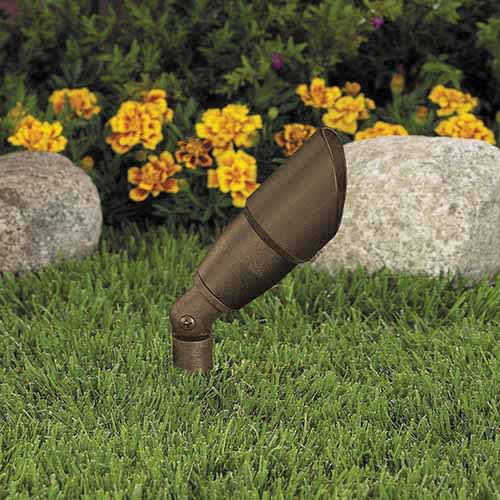 4.5 W Ceramic MR-16 LED Standard Architectural Bronze Die-Cast Copper-Free Aluminum Landscape 2216 Series Up and Accent Light | VISGR2216Z45W36