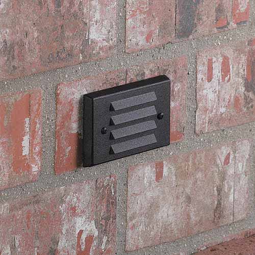 10 W Ceramic T3 Halogen Standard Black Die-Cast Copper-Free Aluminum Landscape 4242 Series Louver Step Light | VISSL4242B