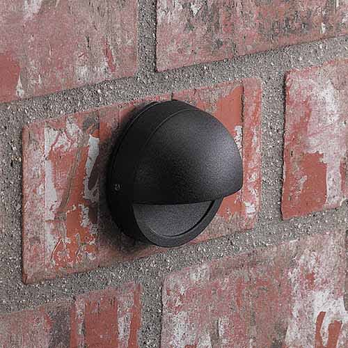 2.5 W T3 2700K LED Standard Black Die-Cast Copper-Free Aluminum Landscape 4243 Series Step Light | VISSL4243BWLB2ND