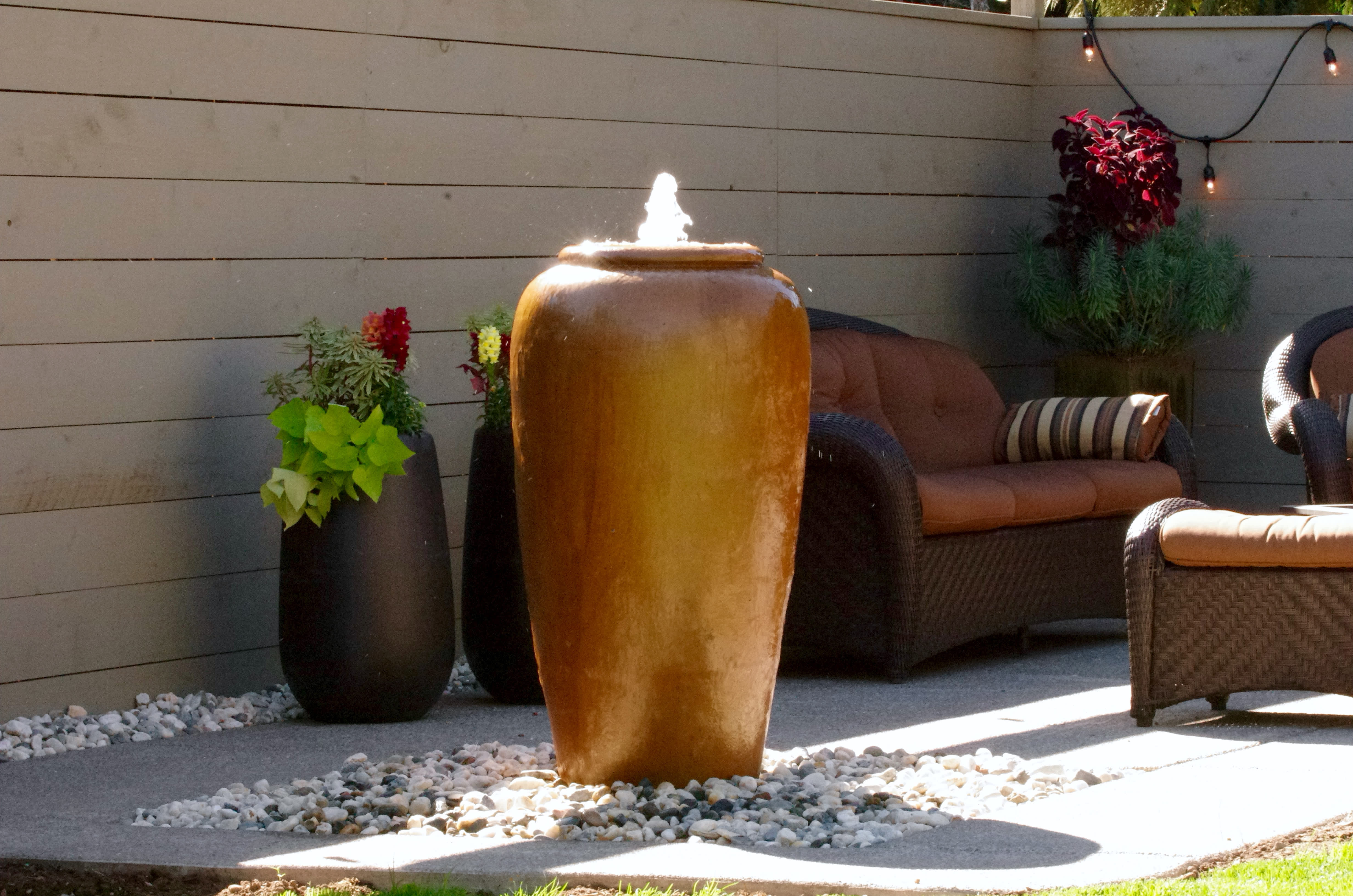 4' x 4' 4000 lb Single Reservoir Fountain Base | LIQLA4000
