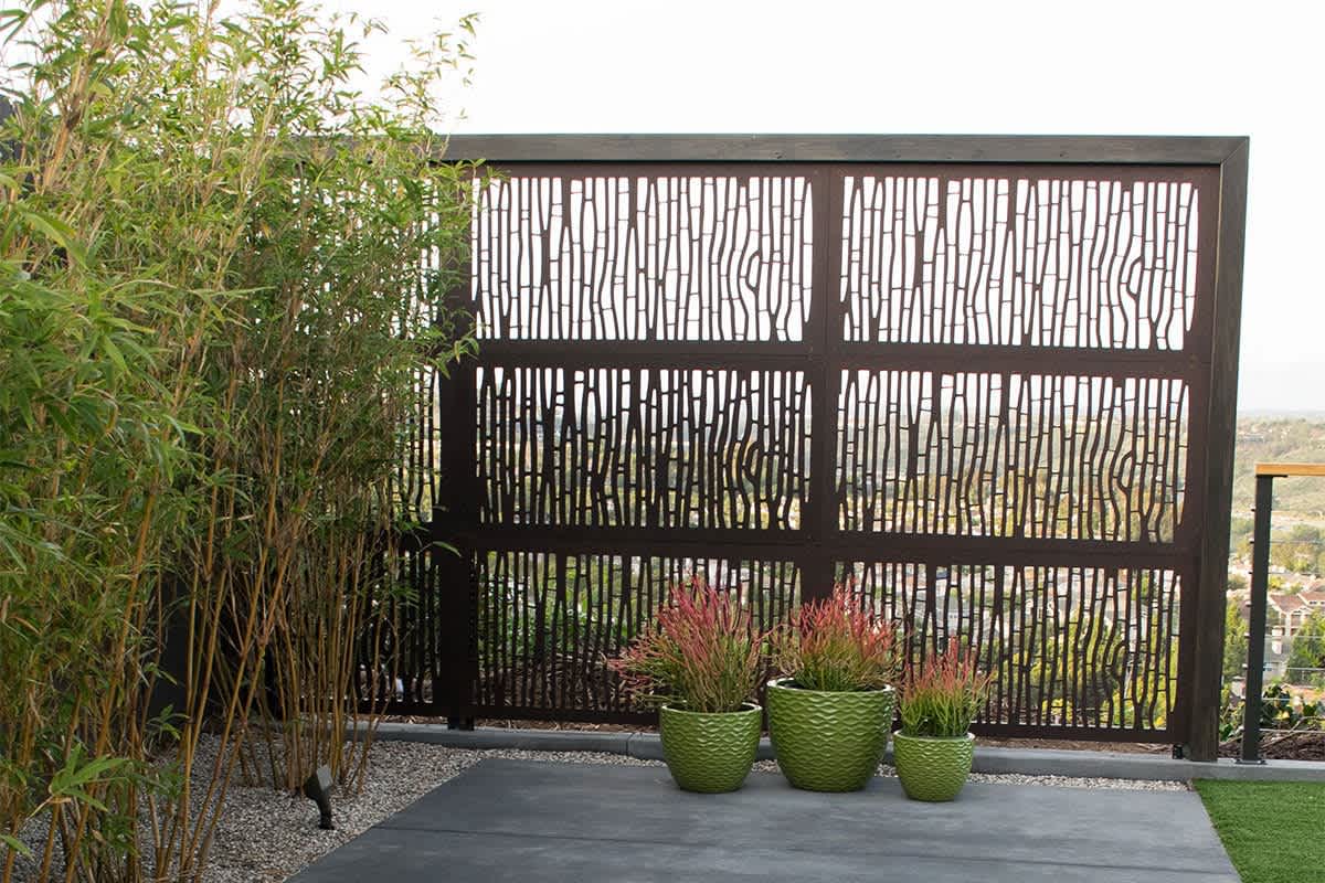 Alert Distributing Bungalow Modular Hardwood Composite Decorative Fence Panel 5/16" x 24" x 48" | OUTUSADSBG1