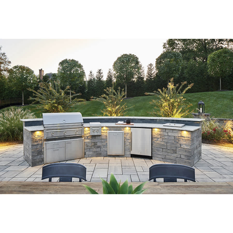 Techo-Bloc Brandon Corner, 10" X 14"x 90mm, Champlain Grey | 007861