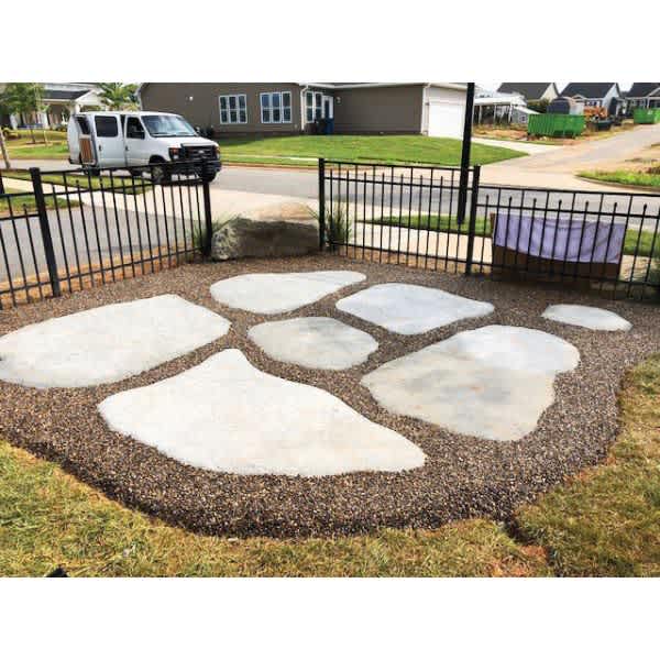 1 Gallon Bottle Off-White/Yellow Permeable Pebble Binder | TCHEF1