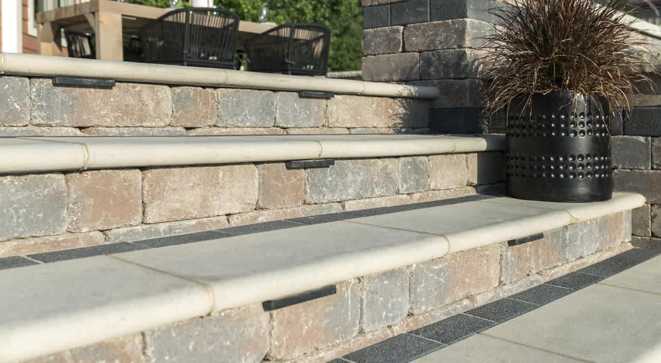 12" x 24" Buff Fullnose Coping Ledgestone Platinum Wall Block | UNP3211CS2414421