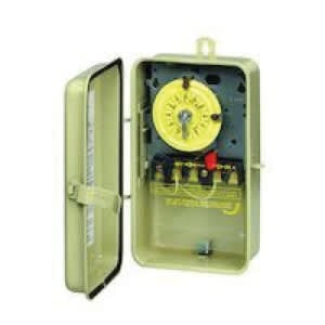 208 to 277 VAC 40 A 6.5" x 3.625" x 10.125" Mechanical Time Switch | ITMT104R3
