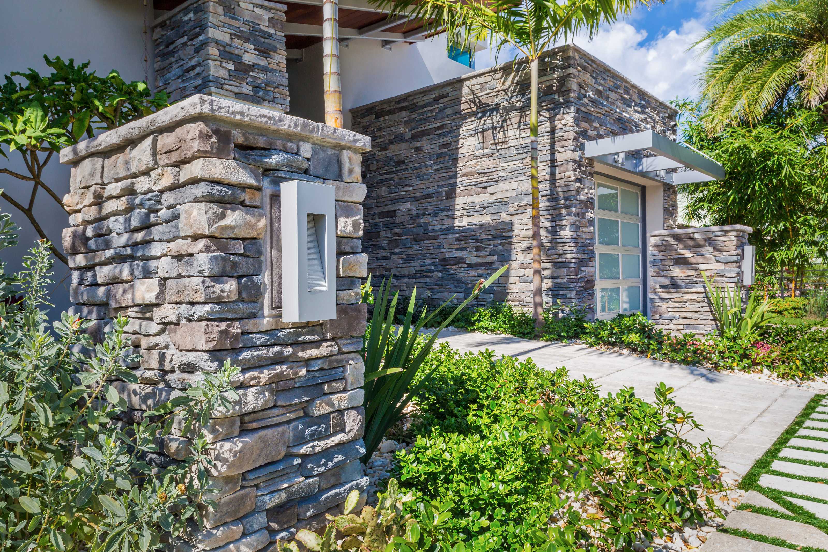 Bor Southern Ledgestone Chardonnay Corner | 8524471