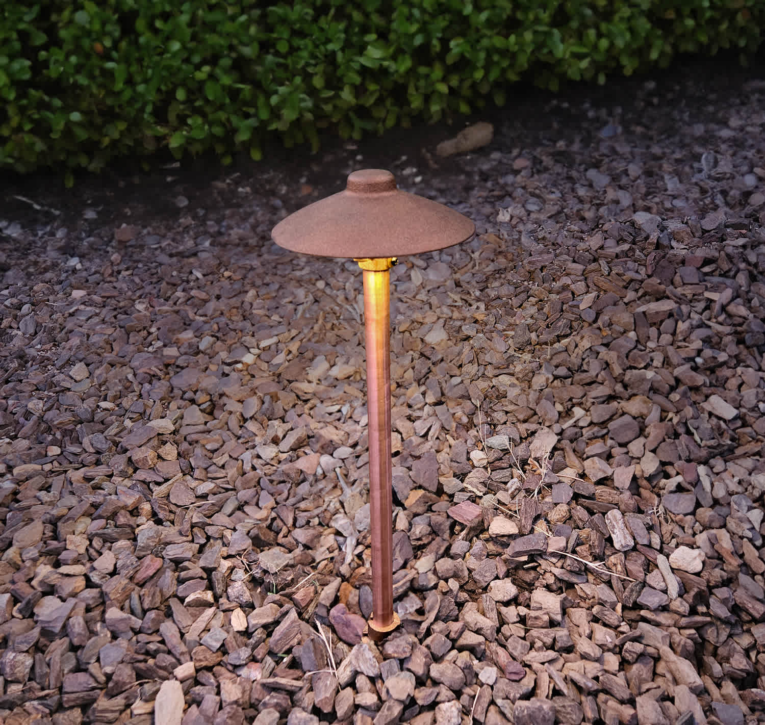 Alliance Path Light Sand Cast Bz No Lamp No Lamp, 8.5" Ground Stake, Wire L Ead (25'), Hat Dia 6", 18" Stem 22" | HSCPL1