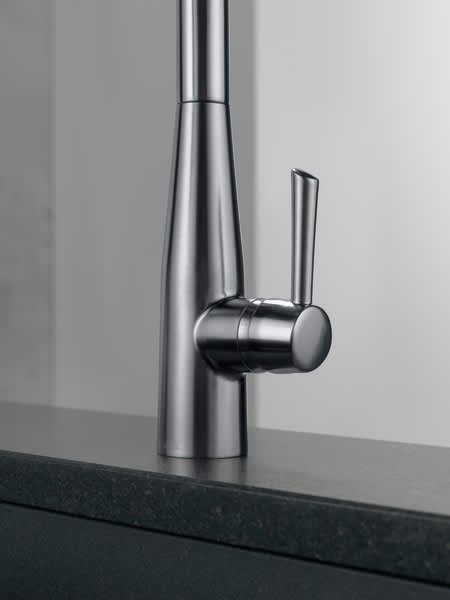 Essa Pull-Down Kitchen Faucet, Stainless Steel Single Handle Arss | 9113-AR-DST