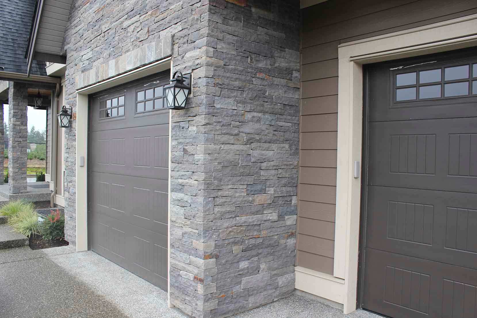 CAMBRIAN - LEDGESTONE - THIN VENEER - CORNERS - 150 LF/CRATE - (P)