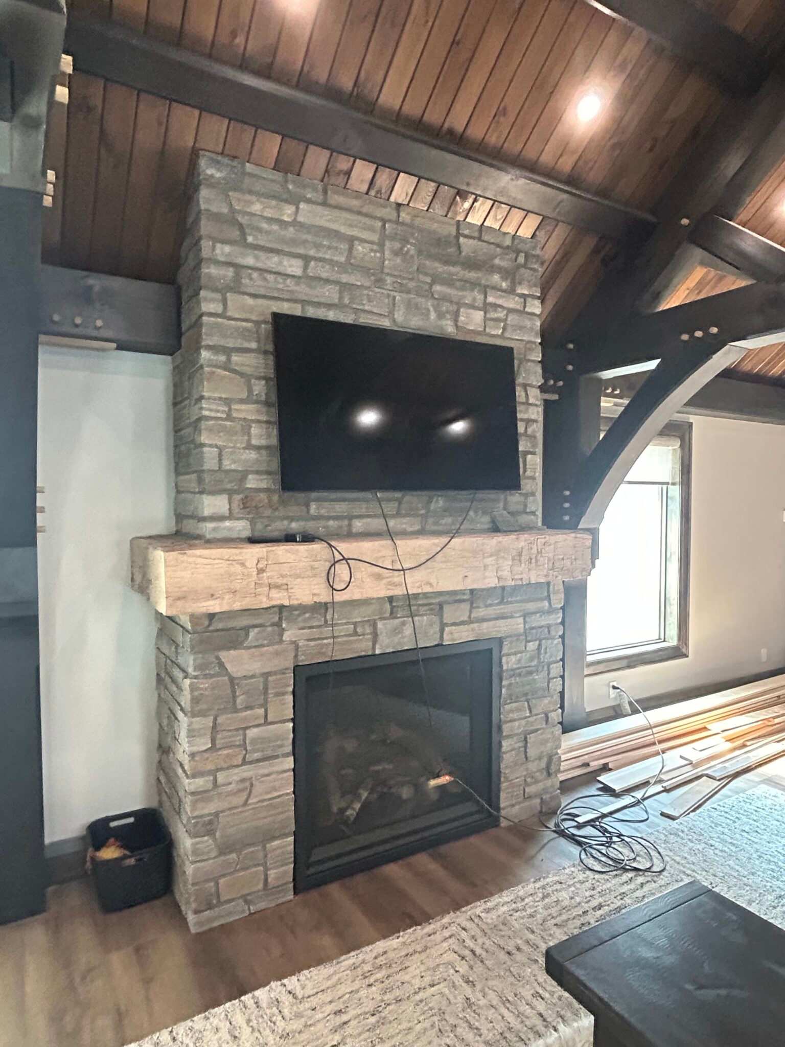 COPPER CANYON - LEDGESTONE - THIN VENEER - CORNERS 150LF/CRATE - (P)