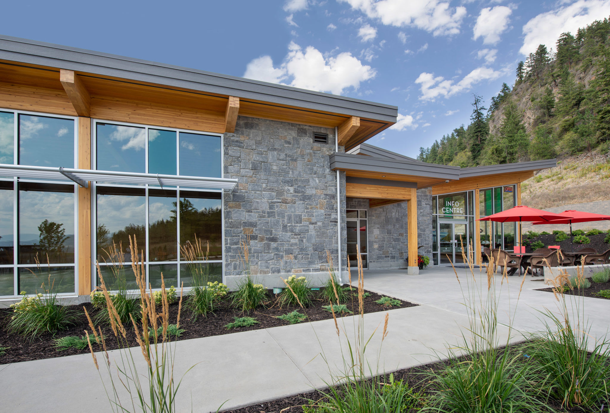 WEST COAST - CASTLESTONE - THIN VENEER - FLATS - 200 SQFT/CRATE - (P)