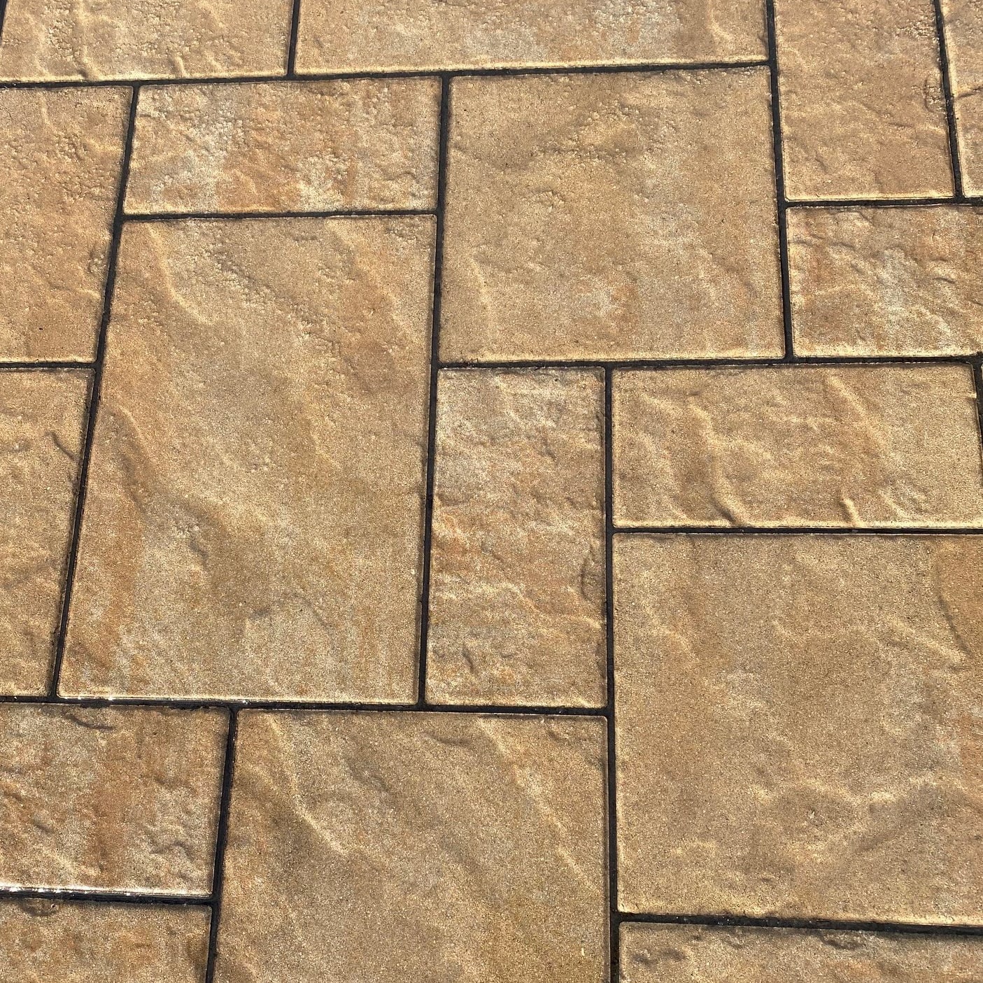 Unilock Beacon Hill Flag Max Tuscany 1 Layer 11.66 sf/1 Pallet 116.57 sf- 10  Layers - Tuscany Blend Random | 0261M01627051-0