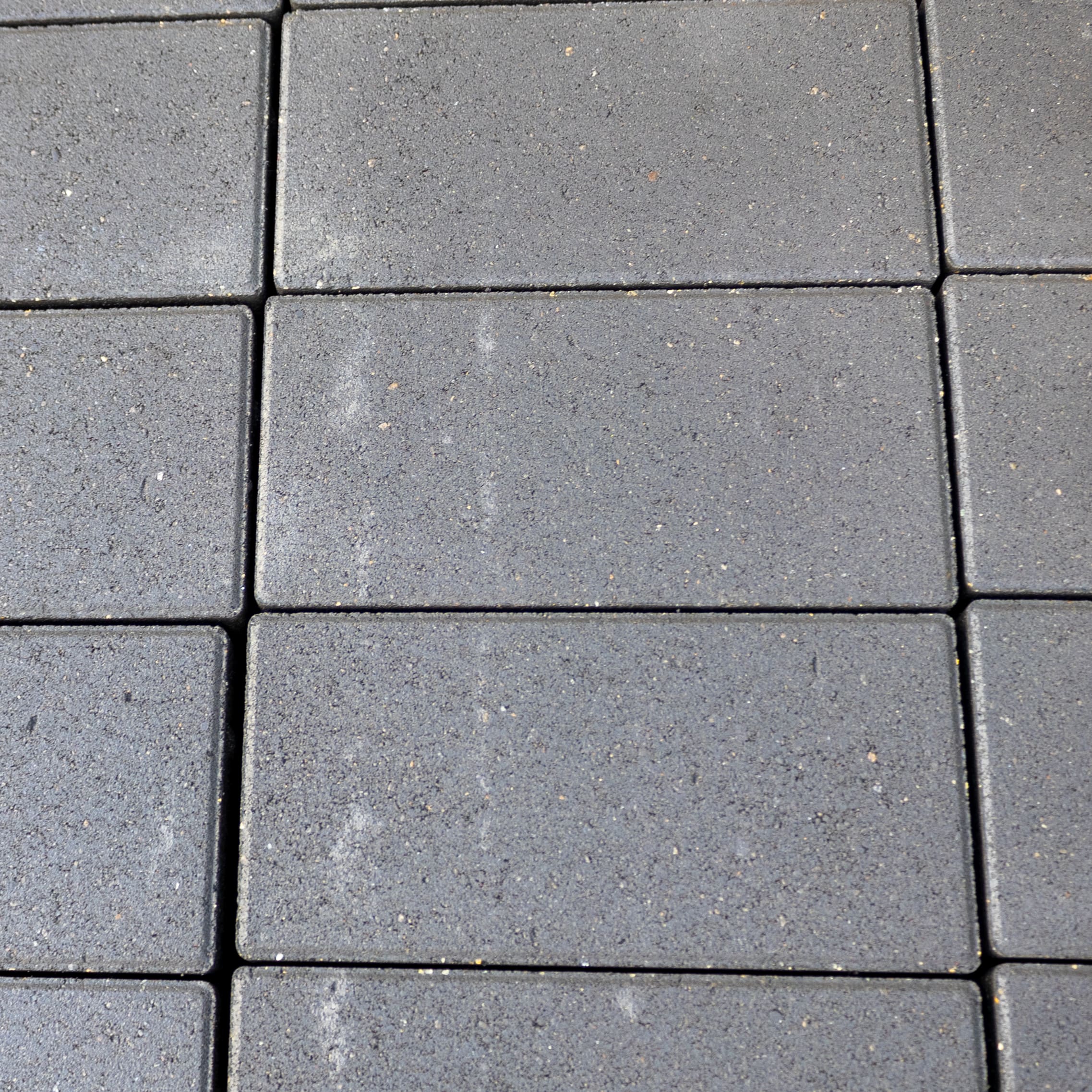 Belgard Holland Prestige Tg Midnight 1 Layer 12 Sf/ 1 Pallet 120 Sf- 10 Layers -- Midnight Texturegard (Morris) 6cm 4" X 8" | 10156391
