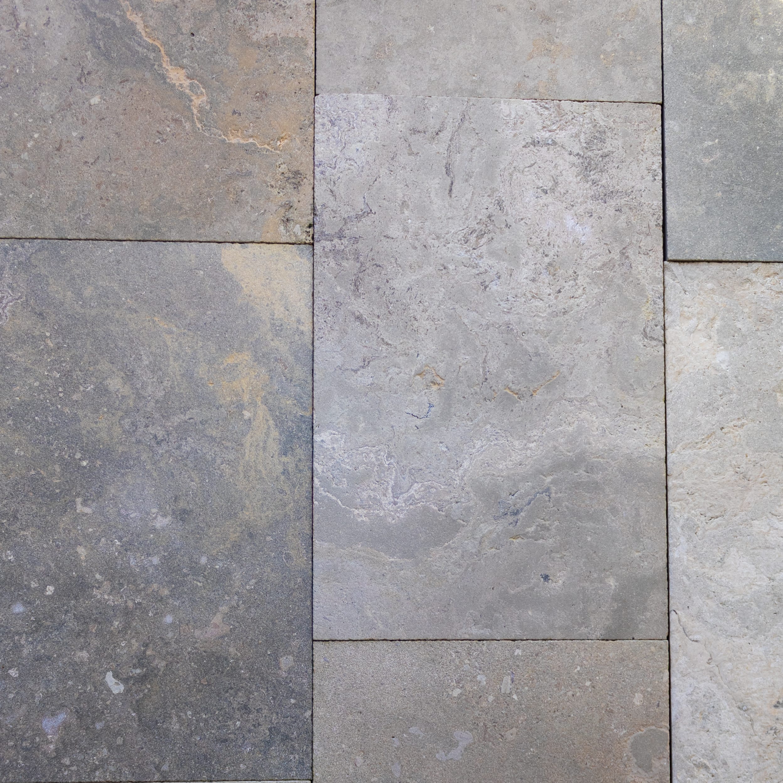 FRENCH LIMESTONE - GREY CAPPUCCINO BRUSHED TOP, 12"/16"/20" X RANDOM LENGTHS X 1/2" THICK