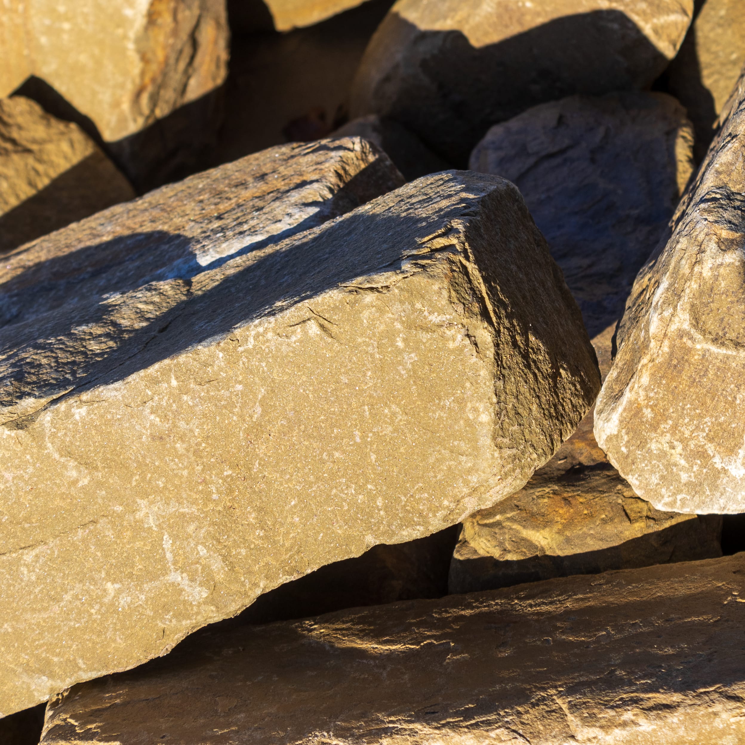 MULTIBLEND - TUMBLED LEDGESTONE - 4X4 4" X 4"