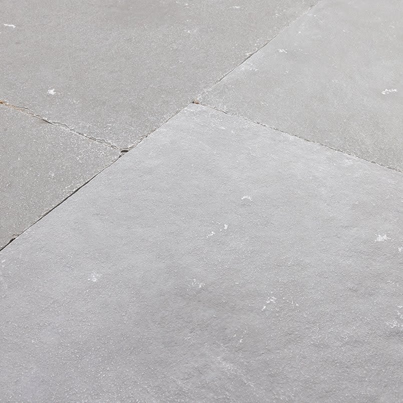 RIVIERA NATURAL TUMBLED PAVER 24" X 24" X 3/4" NOMINAL, TUMBLED NATURAL STONE 24" X 24" X 3/4"