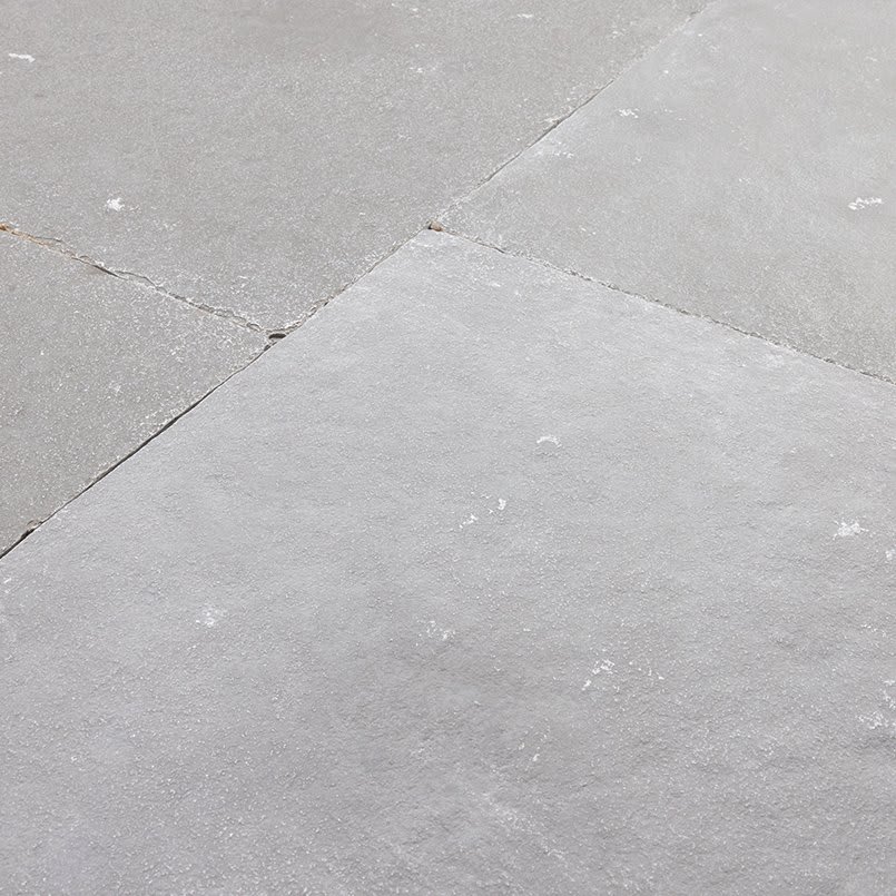 RIVIERA NATURAL TUMBLED PAVER TUMBLED NATURAL STONE 24" X 36" X 3/4"