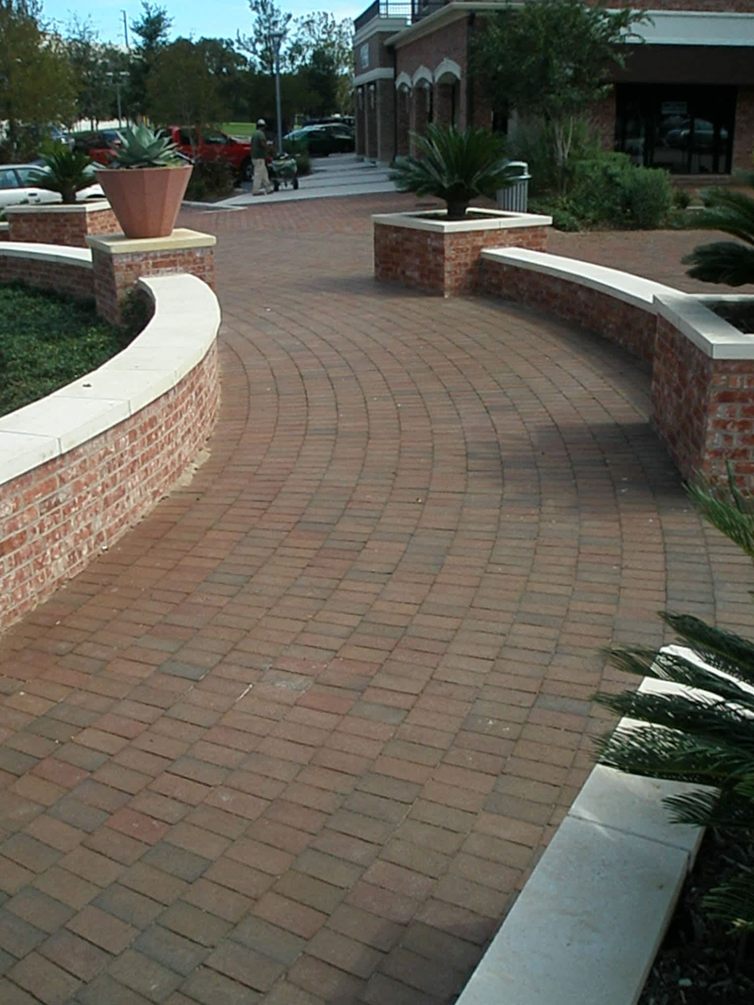 PH PATHWAY FULL RANGE PAVER COCOA 4" X 8" X 2-1/4" 495 EA/ CUBE 99 EA/ BAND 110 SF/ CUBE STANDARD