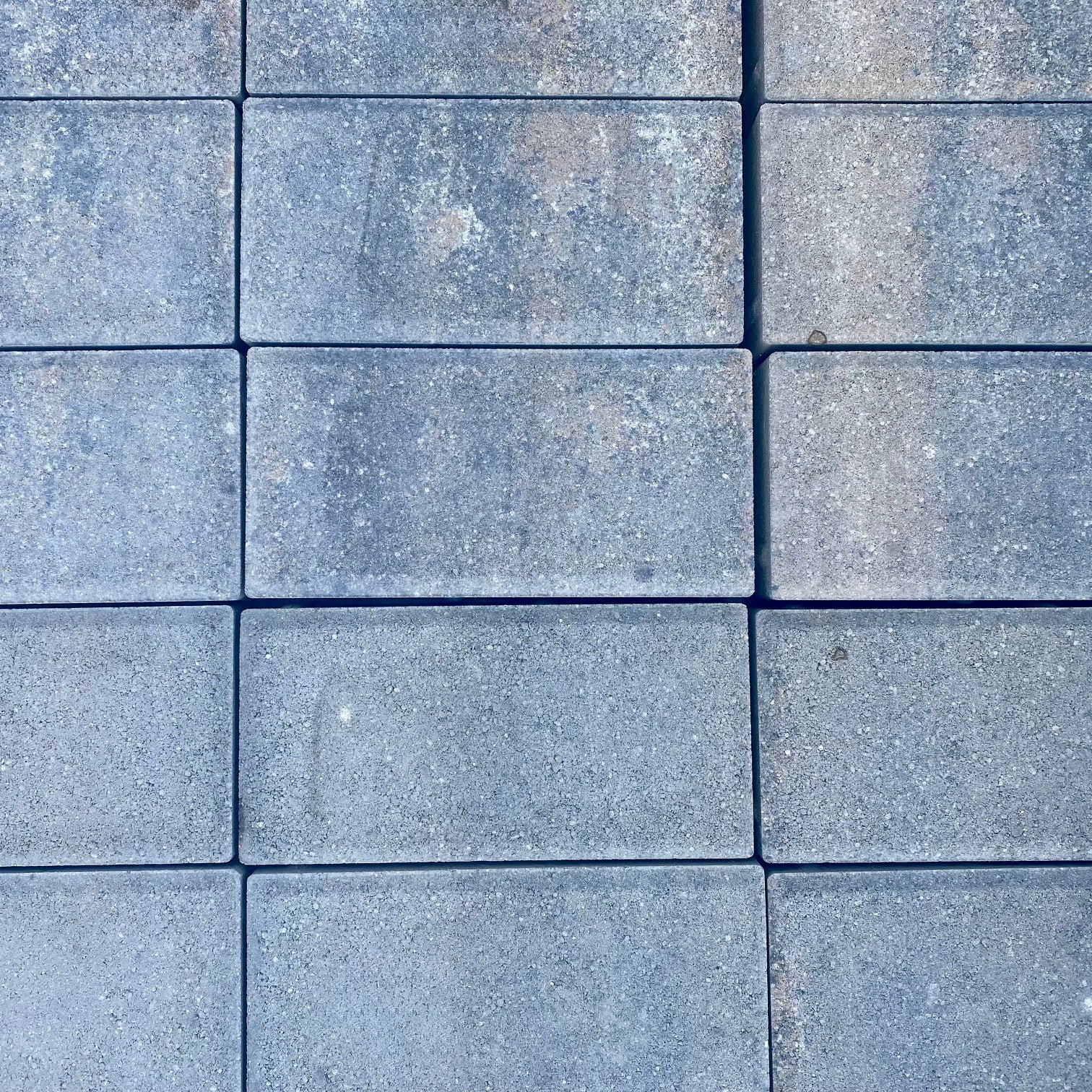 Unilock Holland Premier Fossil 1 Layer 11.8 sf/1 Pallet 118 sf- 10 Layers - Fossil 4" X 8" | 0224040818851-1