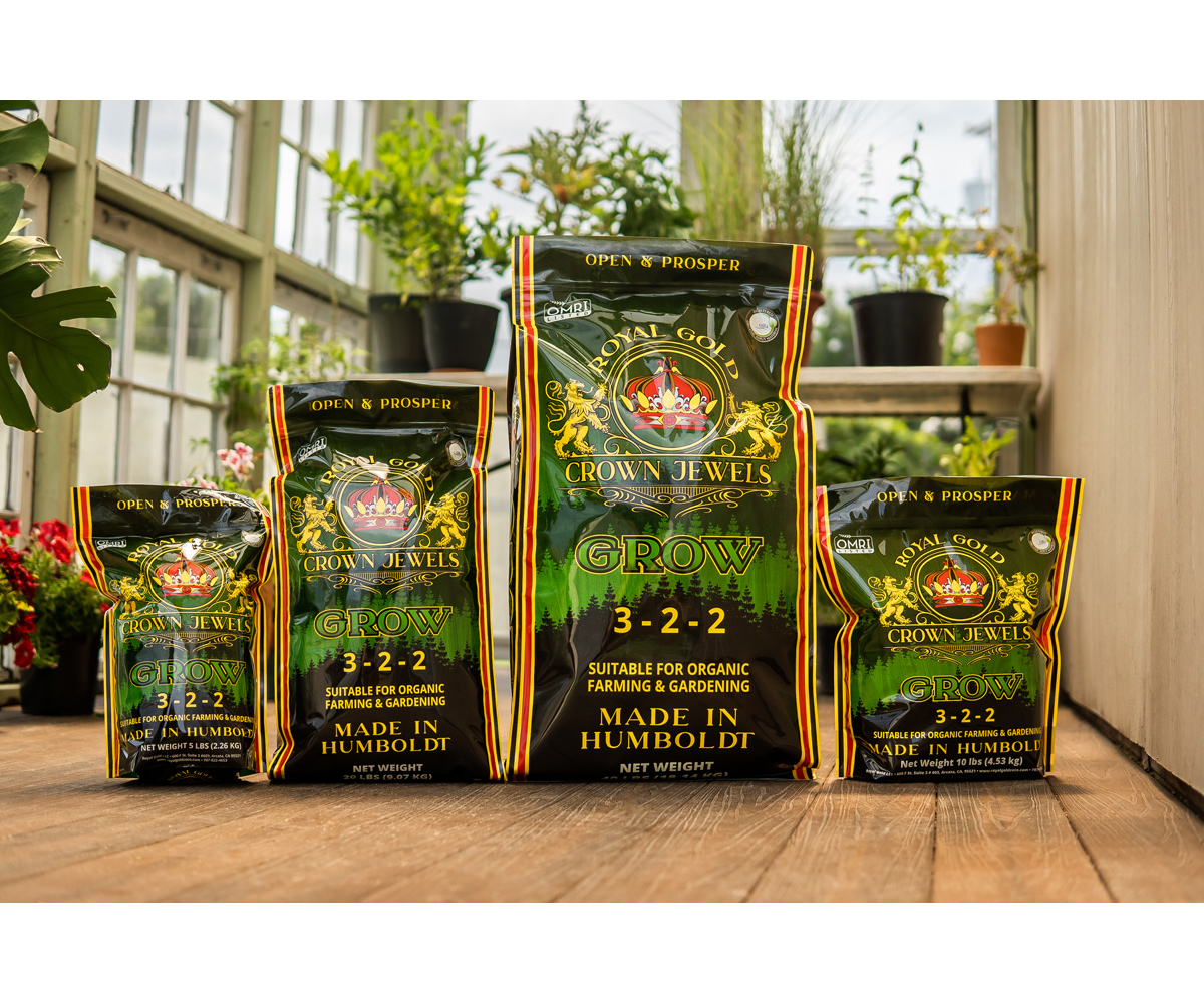 Royal Gold Crown Jewels Grow 3-2-2, 20 lb