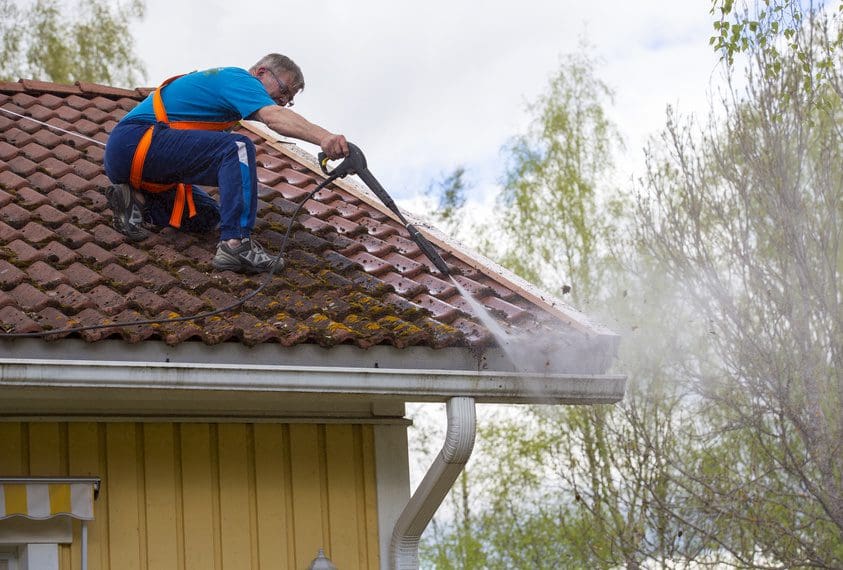 GUTTER CLEANING by EnviroPro Land LLC - Photo 2