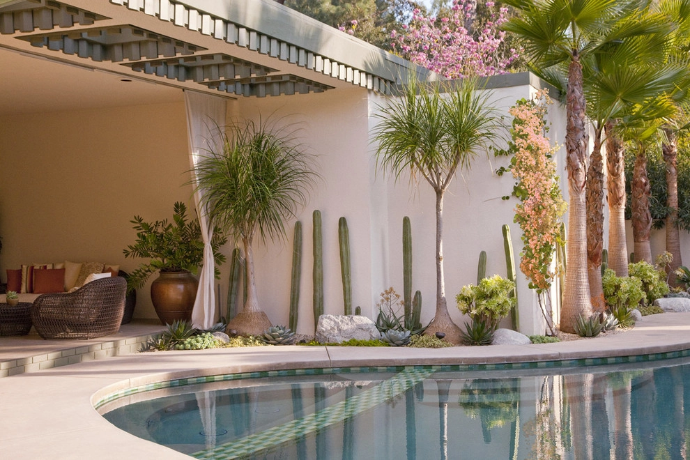 Mid-Century Modern; An Ode to Frey by Gabriela Yariv Landscape Design - Photo 8