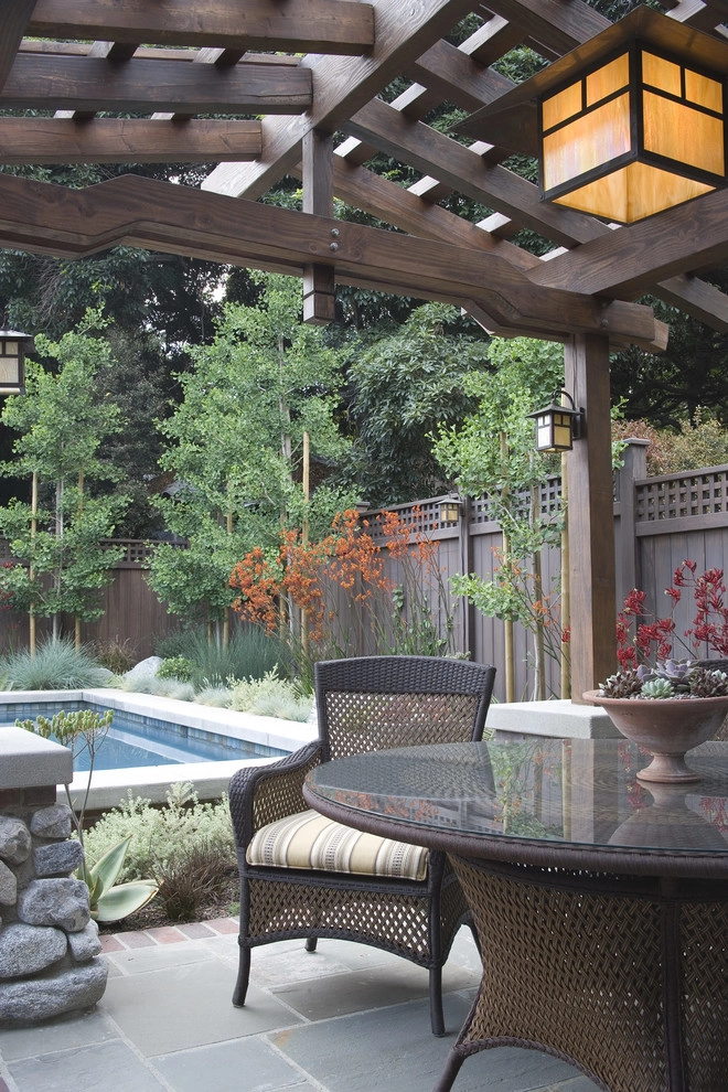 Craftsman Bungalow by Gabriela Yariv Landscape Design - Photo 4