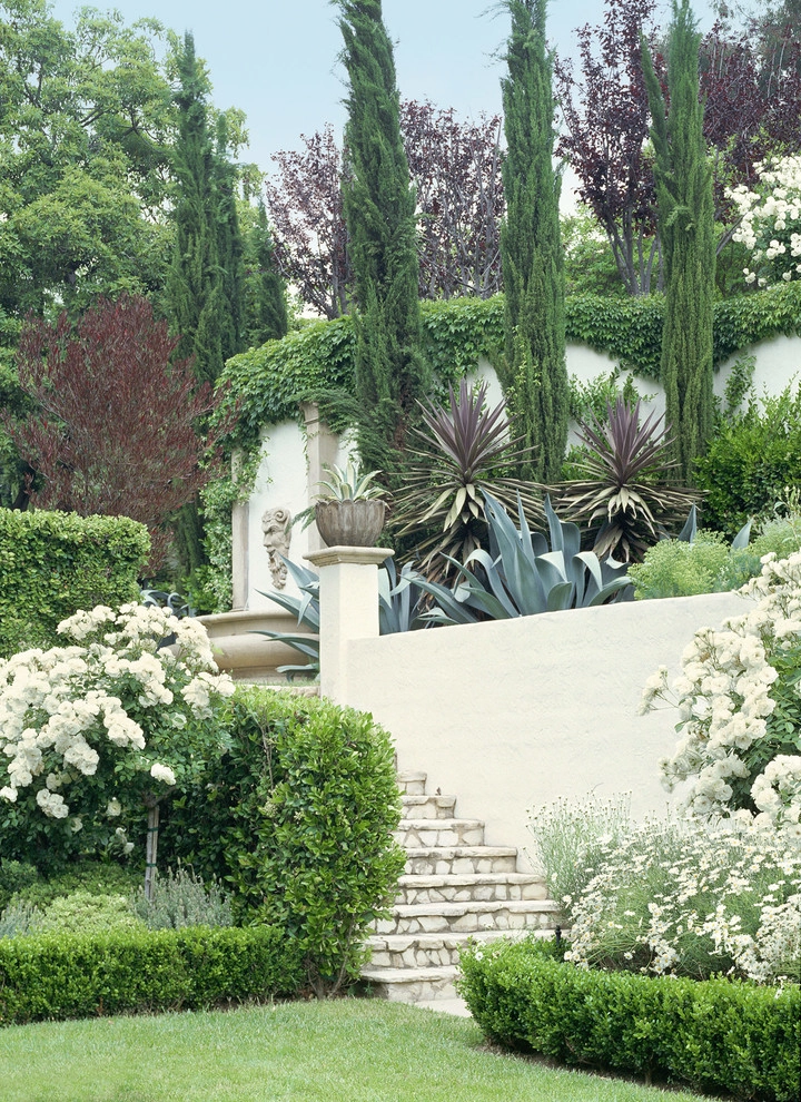 Spanish Colonial Revival Estate by Gabriela Yariv Landscape Design - Photo 5