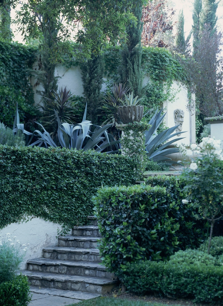 Spanish Colonial Revival Estate by Gabriela Yariv Landscape Design - Photo 11