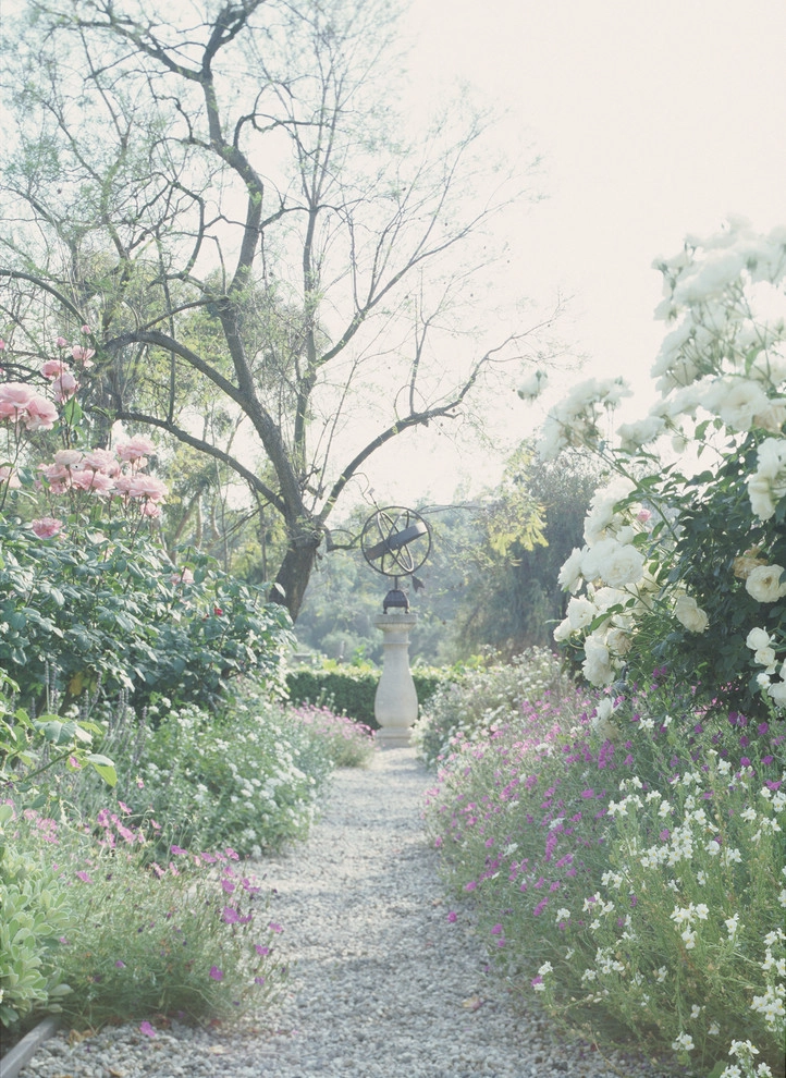 Spanish Colonial Revival Estate by Gabriela Yariv Landscape Design - Photo 6