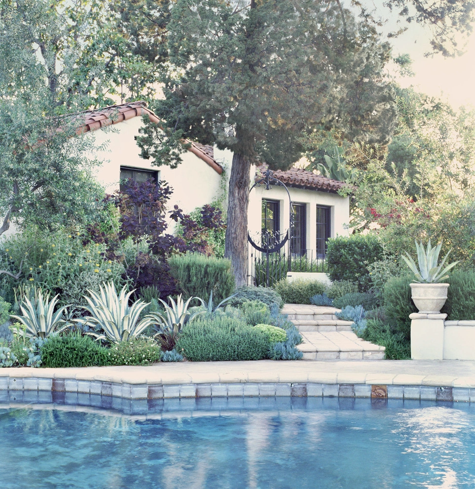 Spanish Colonial Revival Estate by Gabriela Yariv Landscape Design - Photo 12