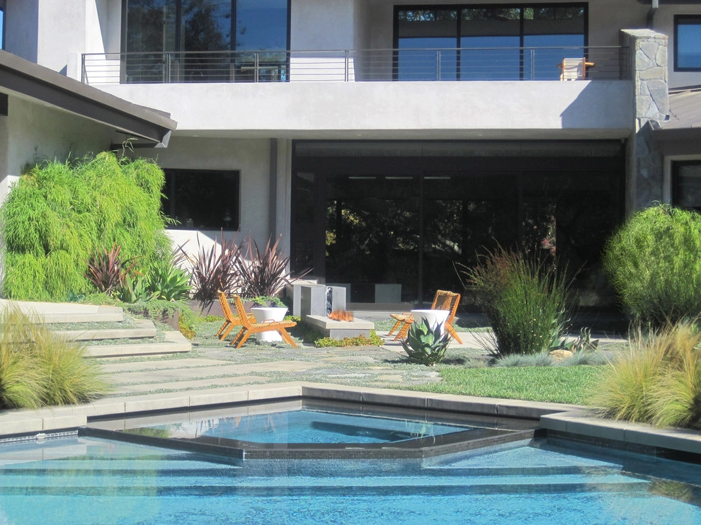 Woodland Contemporary by Gabriela Yariv Landscape Design - Photo 7