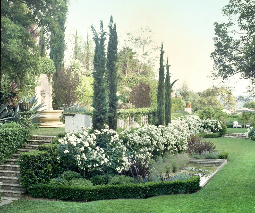Spanish Colonial Revival Estate by Gabriela Yariv Landscape Design - Photo 3