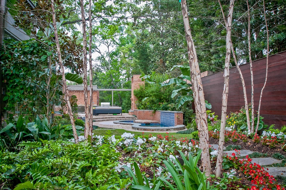 Modern Outdoor Living by Gail Hartz & Associates - Photo 5