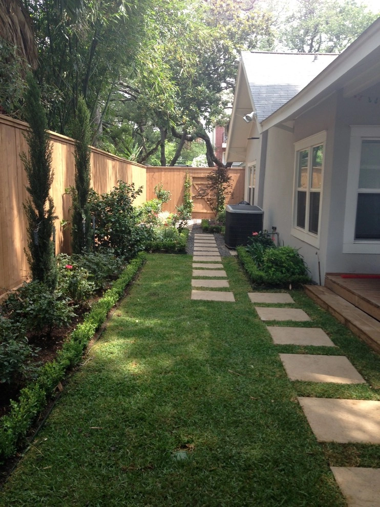 Design by Gail Hartz & Associates - Photo 2