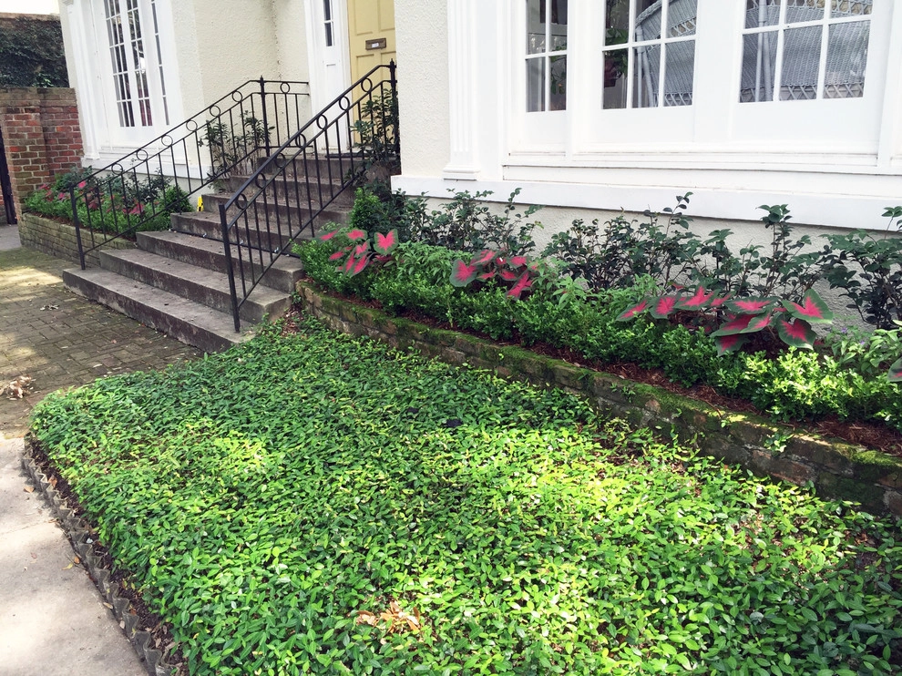 Garden District Courtyard by Garden Doctors Landscaping - Photo 2